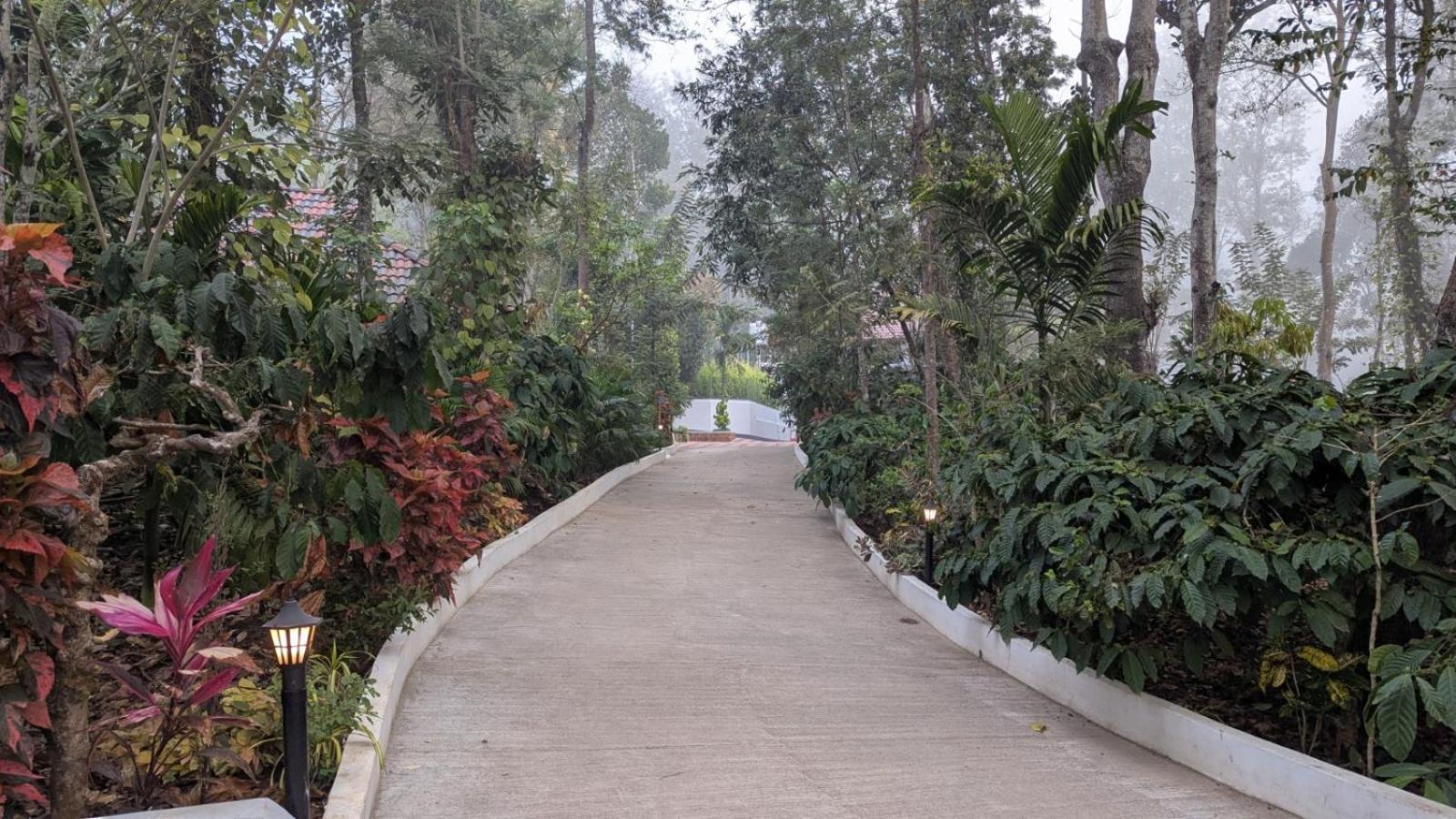 Coorg Orange Blossom Resort And Spa Suntikoppa Exterior photo